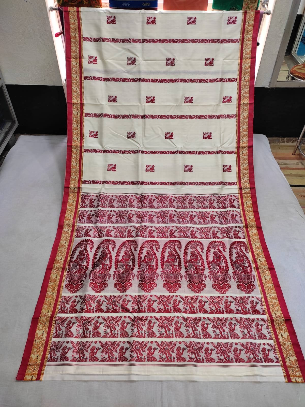 Garad Jacquard Mina Saree