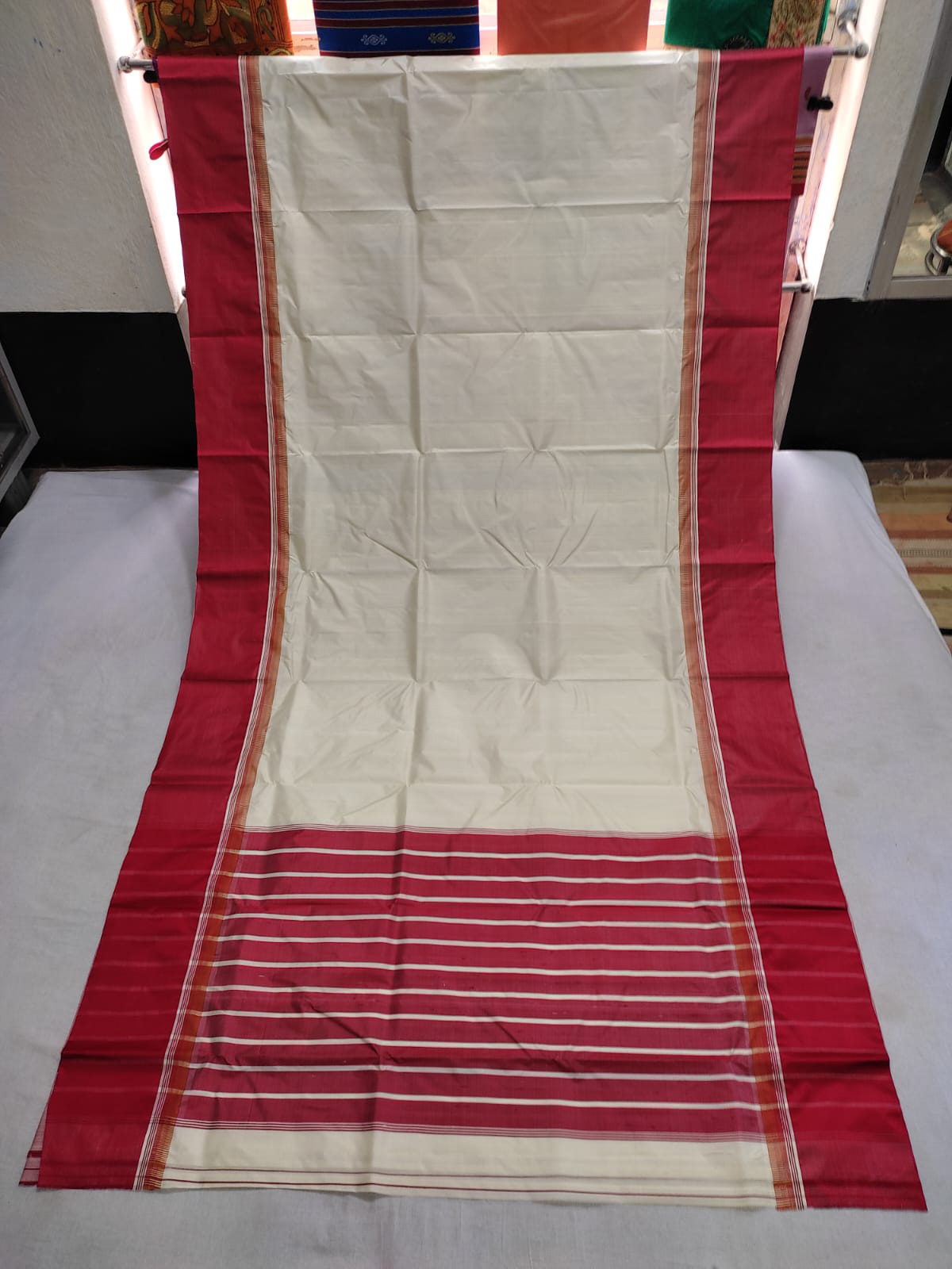 Garad 7' Border Saree